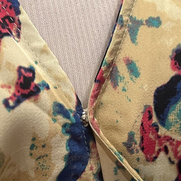 Nicole Miller Woman Blouse Plus Size 2X Satin Multicolor Floral Waist Tie V-Neck - Picture 5 of 13
